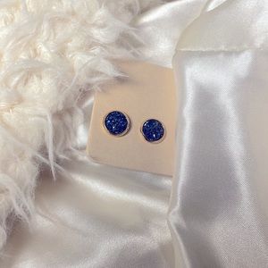 ⚡️HOST PICK⚡️Sapphire Druzy Crystal Gemstone Earrings